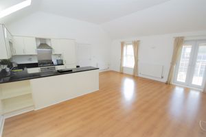 Sitting Room Diner- click for photo gallery